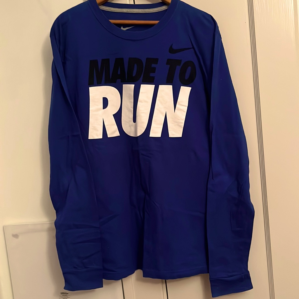 Nike Long Sleeve Spell Out Crewneck Tee T Shirt “Made To Run” Swoosh Logo Blue
